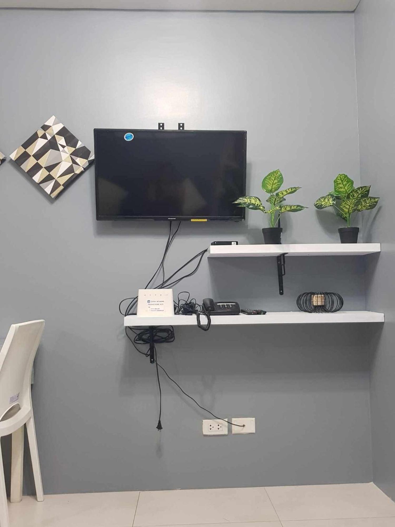 Aparthotel 1br - 17th Fr Mountain-view At Sundance Residences Cebu